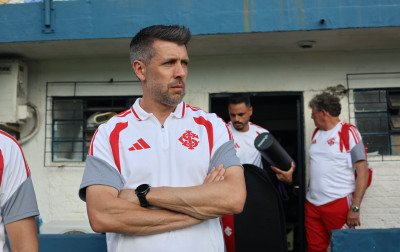 Pezzolano valoriza elenco, mas alerta Inter sobre vantagem: "Sair como se estivesse empatado"