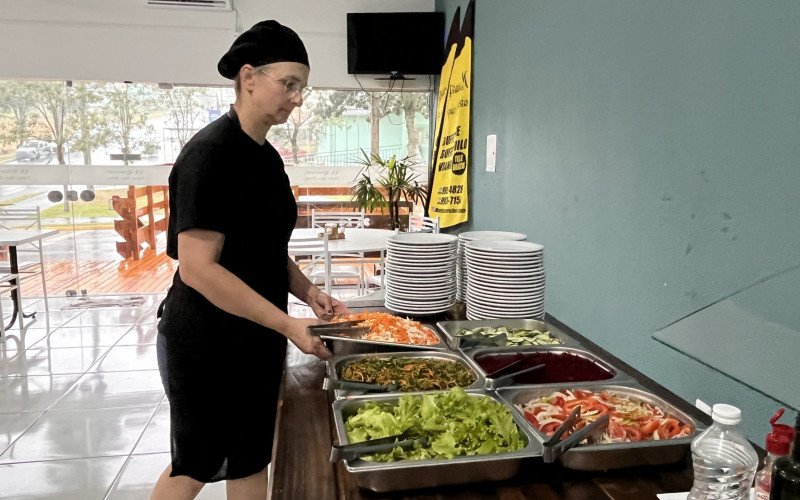 Restaurante de Presidente Lucena decidiu abrir ao saber que não haveria ponto facultativo no município | abc+