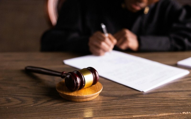 Processos judiciais relacionados à pensão alimentícia têm aumentado nos últimos anos no Brasil | abc+