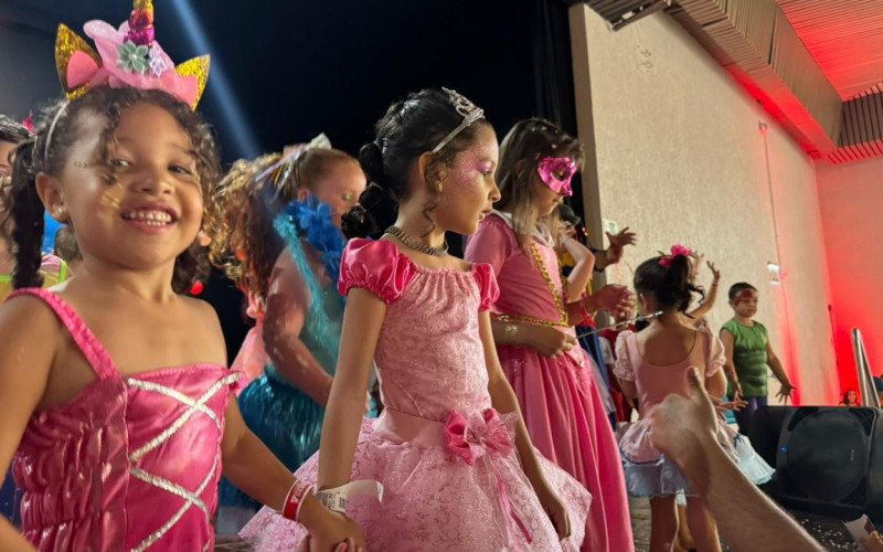 Carnaval Vermelho e Branco Infantil da Sociedade Ginástica transforma festa popular brasileira em um ambiente de família