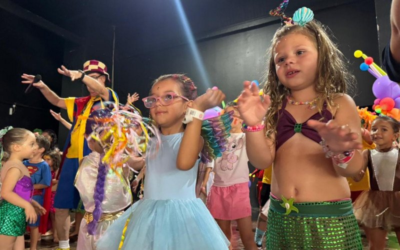 Carnaval Vermelho e Branco Infantil da Sociedade Ginástica transforma festa popular brasileira em um ambiente de família