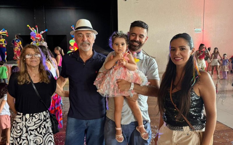 Elisabete Melchiades, Luíz Mário Melchiades, Júnior Melchiades, Ana Paula e Ana Laura filha Ana Paula