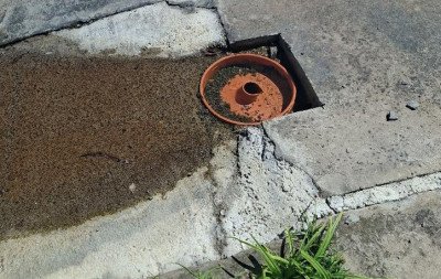 Corsan terá 30 dias para resolver extravasamento de esgoto que já dura um ano em Canela; entenda
