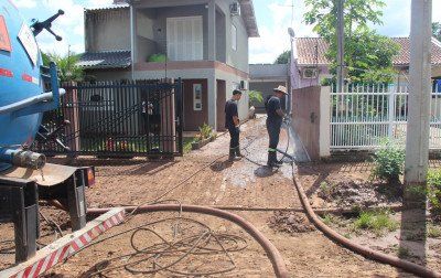Alagamentos expõem drenagens ineficientes e prefeituras são desafiadas a encontrar soluções contra fortes chuvas