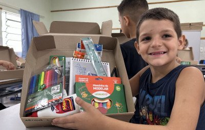 Início do ano letivo em cidade do Vale do Paranhana é com material escolar para todos os estudantes