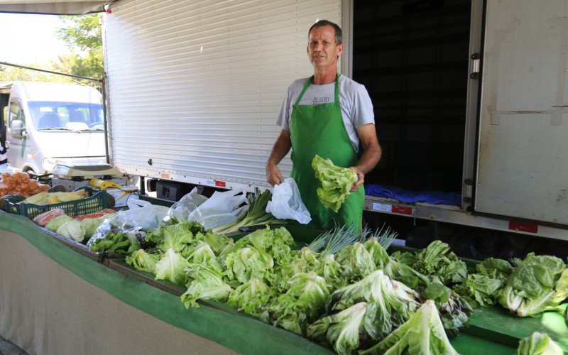 Antônio Hamerski traz mercadoria de Nova Santa Rita