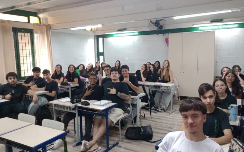 Escolas estaduais voltam às aulas nesta quarta-feira