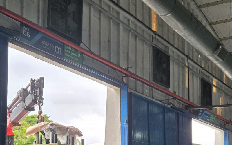 Primeiras máquinas começam a chegar na Fenac para 49ª Fimec