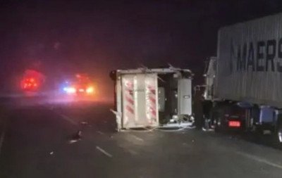 VÍDEO: Caminhões tombam após temporal na Argentina e RS fica em alerta para vendavais intensos