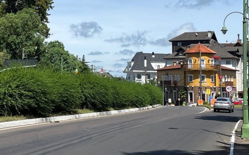Trecho na chegada a Gramado, em obras da EGR