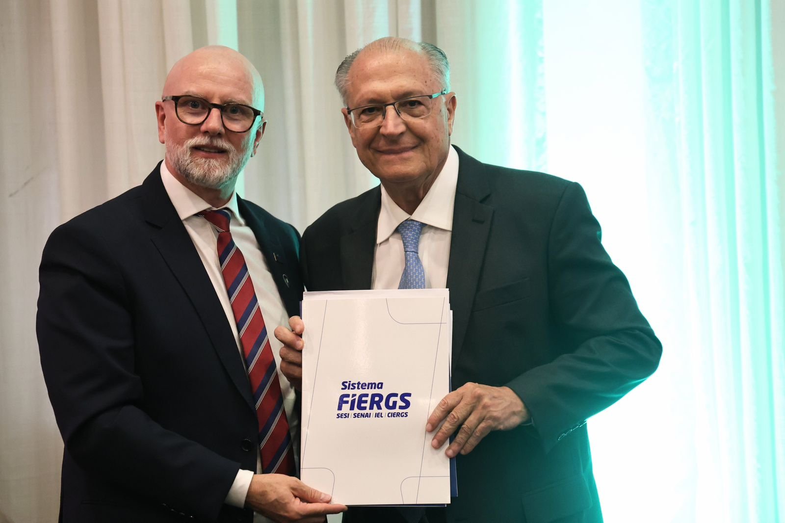 Jornada 6&times;1, tarifas de Trump e cr&eacute;dito: o que diz carta entregue por empres&aacute;rios ga&uacute;chos a Geraldo Alckmin