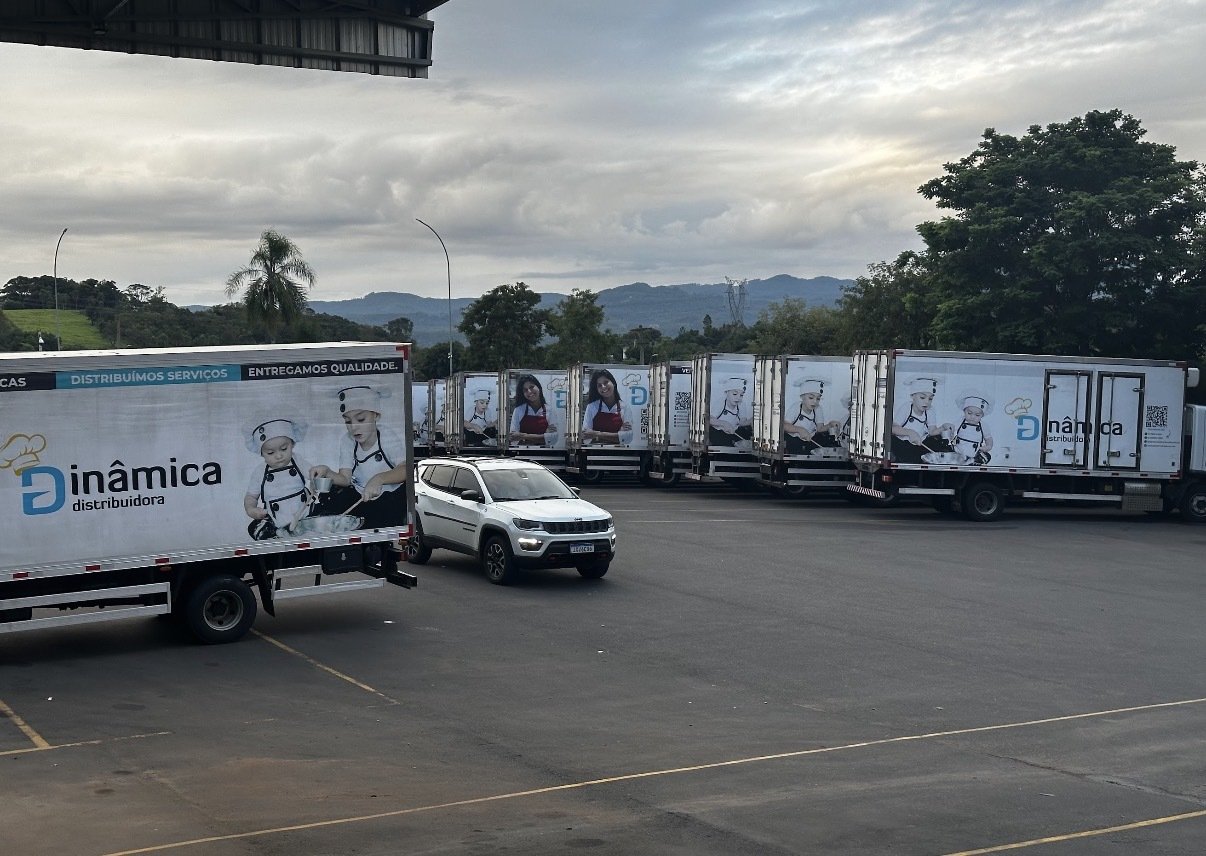 Din&acirc;mica Distribuidora tem 54 caminh&otilde;es e 120 ve&iacute;culos em sua frota pr&oacute;pria | abc+