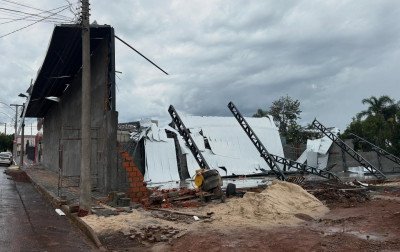 Temporal deixa rastro de destruição com mais de 460 casas com estragos; região afetada segue em alerta