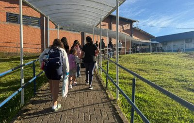 Mais de 3,1 mil alunos do ensino fundamental voltam às aulas em Canela