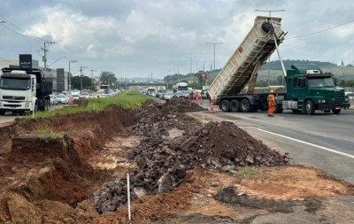 BR-116: Obras para futuro túnel de acesso a empreendimento bilionário provocam bloqueios temporários em Novo Hamburgo