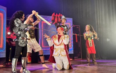 Espetáculo teatral em Novo Hamburgo provoca reflexões sobre problemas contemporâneos