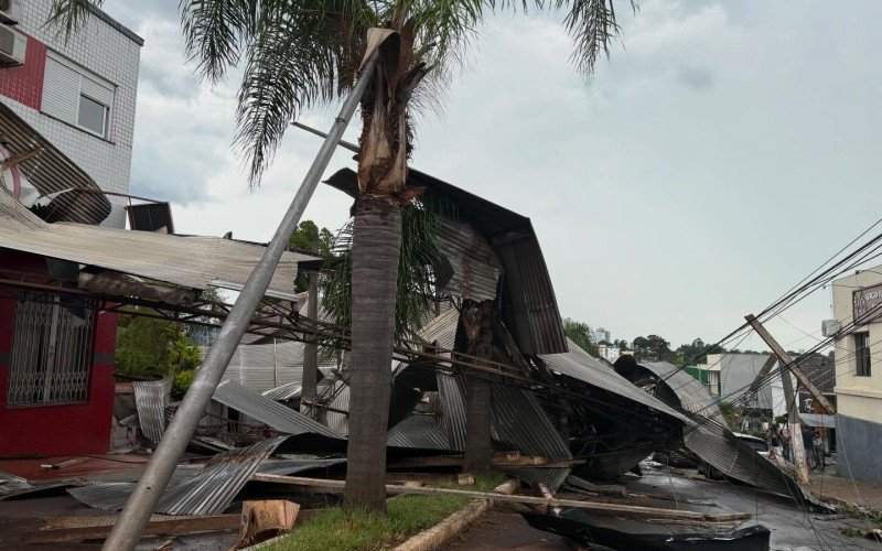 Rastro de destruição pela cidade de Palmeira das Missões | abc+
