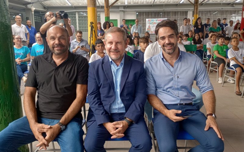 Vereador Daniel Daut, Prefeito Heliomar Franco e o Governador Eduardo Leite, na inauguração da Augusto Meyer
