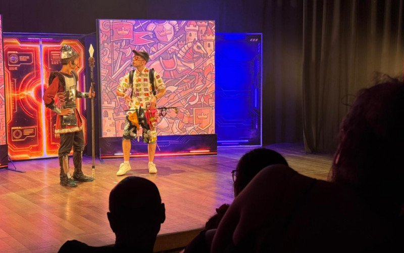 Espetáculo O Monstro do Jogo, no Teatro Paschoal Carlos Magno 