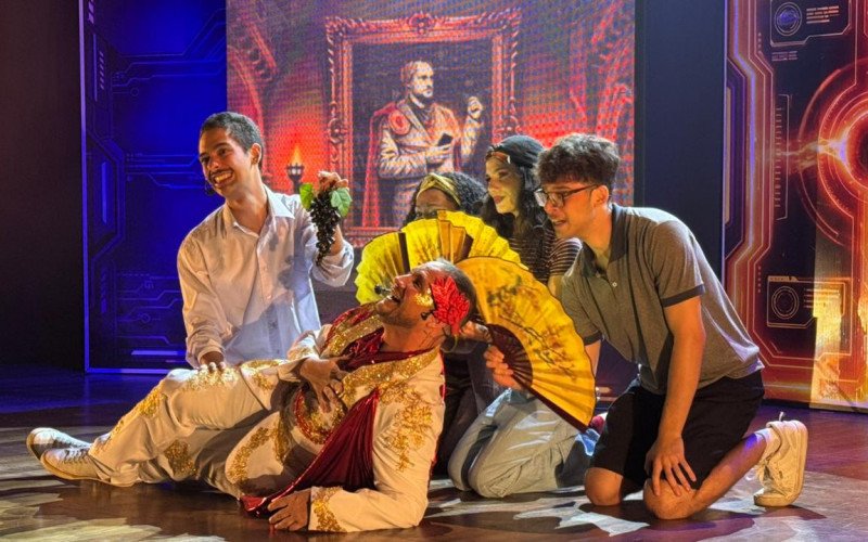 Espetáculo O Monstro do Jogo, no Teatro Paschoal Carlos Magno 