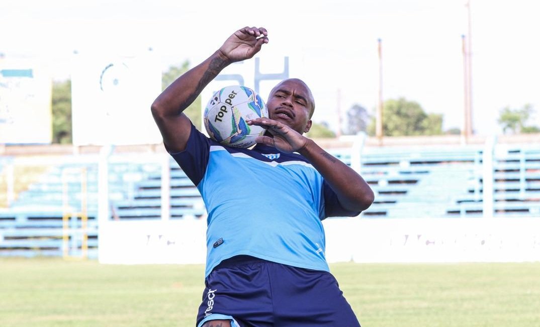 Com dois gols na partida de ida, Parede vai com moral para decidir vaga na final do Trof&eacute;u Farroupilha