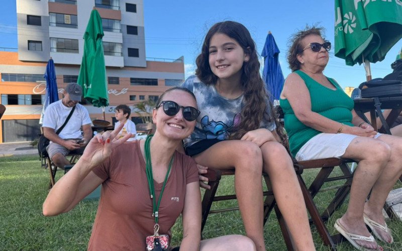 Katielen Borba e a afilhada Laís Borba | abc+