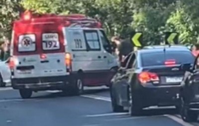RS-115: Jovem motociclista morre após acidente com dois carros na Serra
