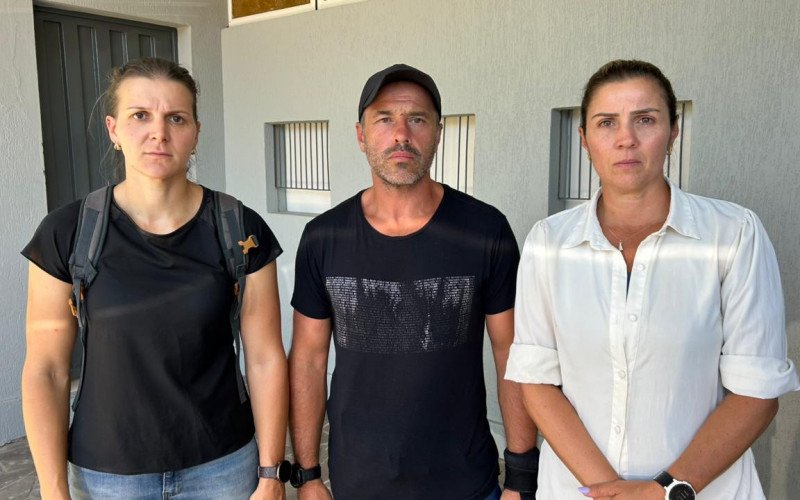 Cléria Diel, Marciel Soares e Deisire Diana Schmitt são amigos de Sissa e Fernanda e estão organizam manifestação na RS-115 | abc+