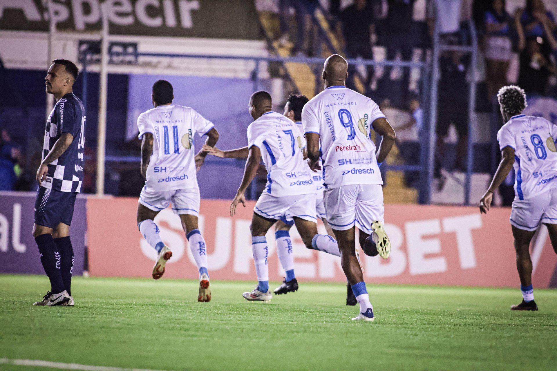 Leandro e &Aacute;vila decidem e Novo Hamburgo est&aacute; na final da Ta&ccedil;a Farroupilha