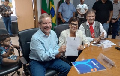 Iara Cardoso é empossada oficialmente como a nova secretária de Saúde