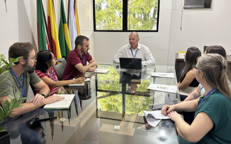 Prefeito Valdir Ludwig voltou ao trabalho de forma discreta e com agenda cheia