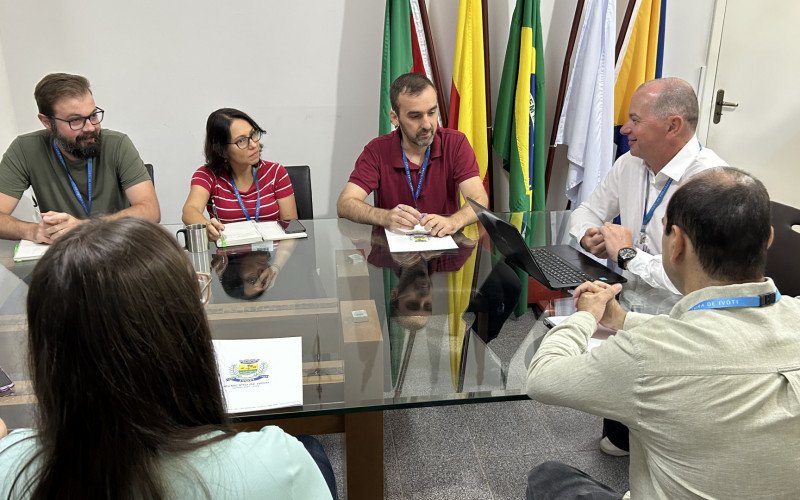 Prefeito Valdir Ludwig voltou ao trabalho de forma discreta e com agenda cheia
