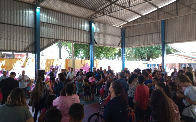 As aulas iniciaram nesta segunda-feira na EMEF Maria Edila da Silva Schmidt