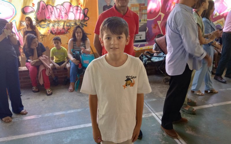 O aluno da Maria Edila, Cauã William 8 anos, acha que este ano vai ser muito bom