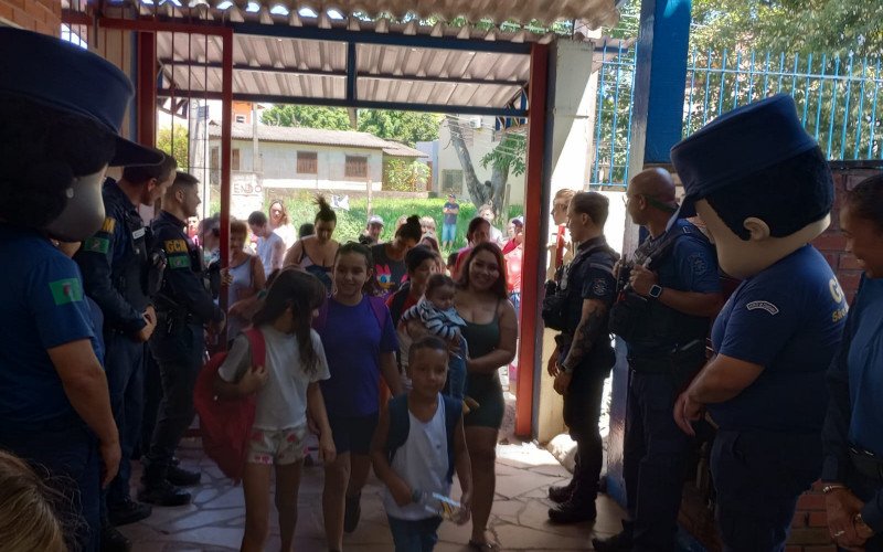 As aulas iniciaram nesta segunda-feira na EMEF Maria Edila da Silva Schmidt