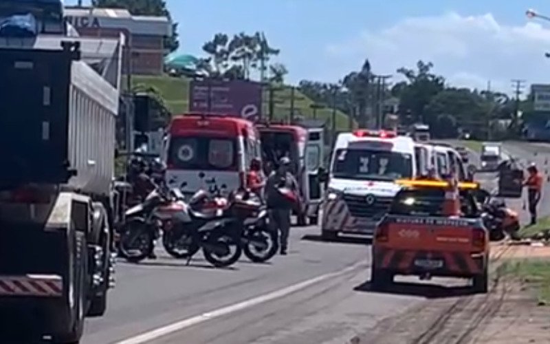 Acidente aconteceu no começo da tarde desta segunda-feira | abc+