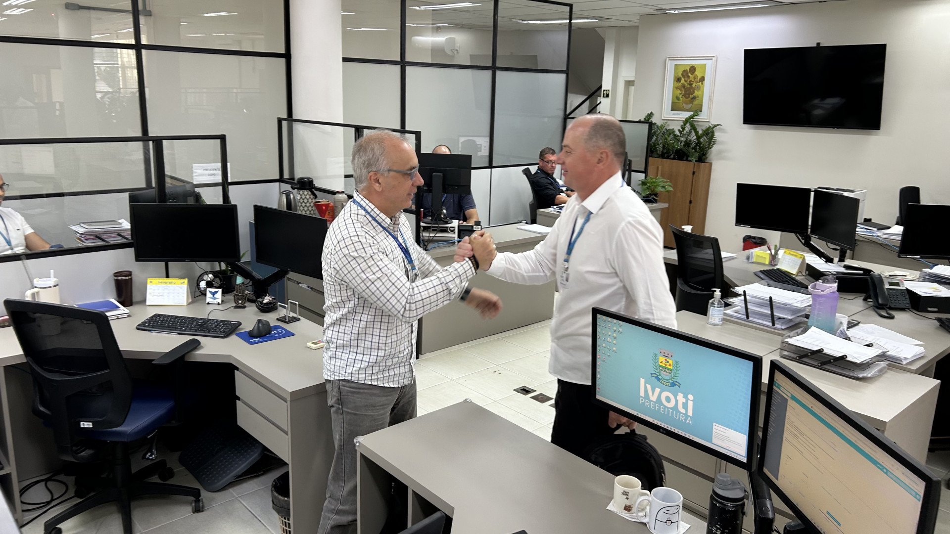“Volto com fé, coragem e determinação”: Prefeito de Ivoti retorna à prefeitura após dois meses afastado para tratar câncer