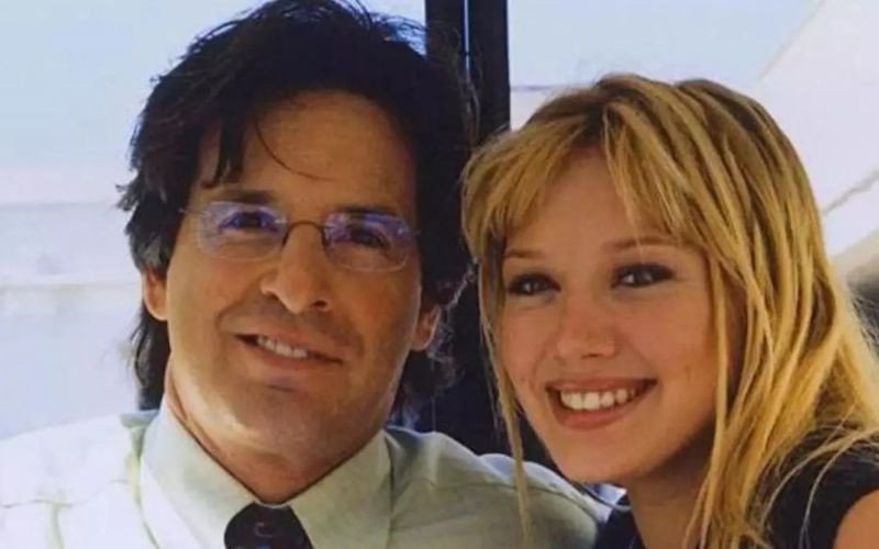 Robert Carradine e Hilary Duff em Lizzie McGuire | abc+