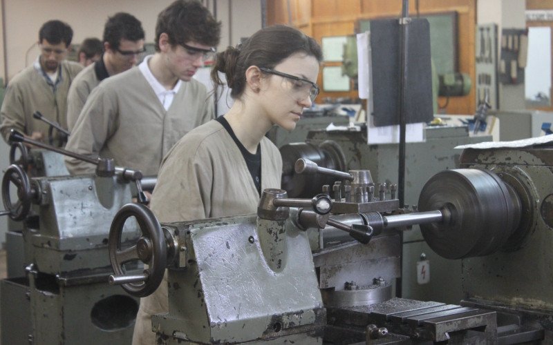 Nova subestação de energia deve atender mais de 2500 alunos em educação técnica