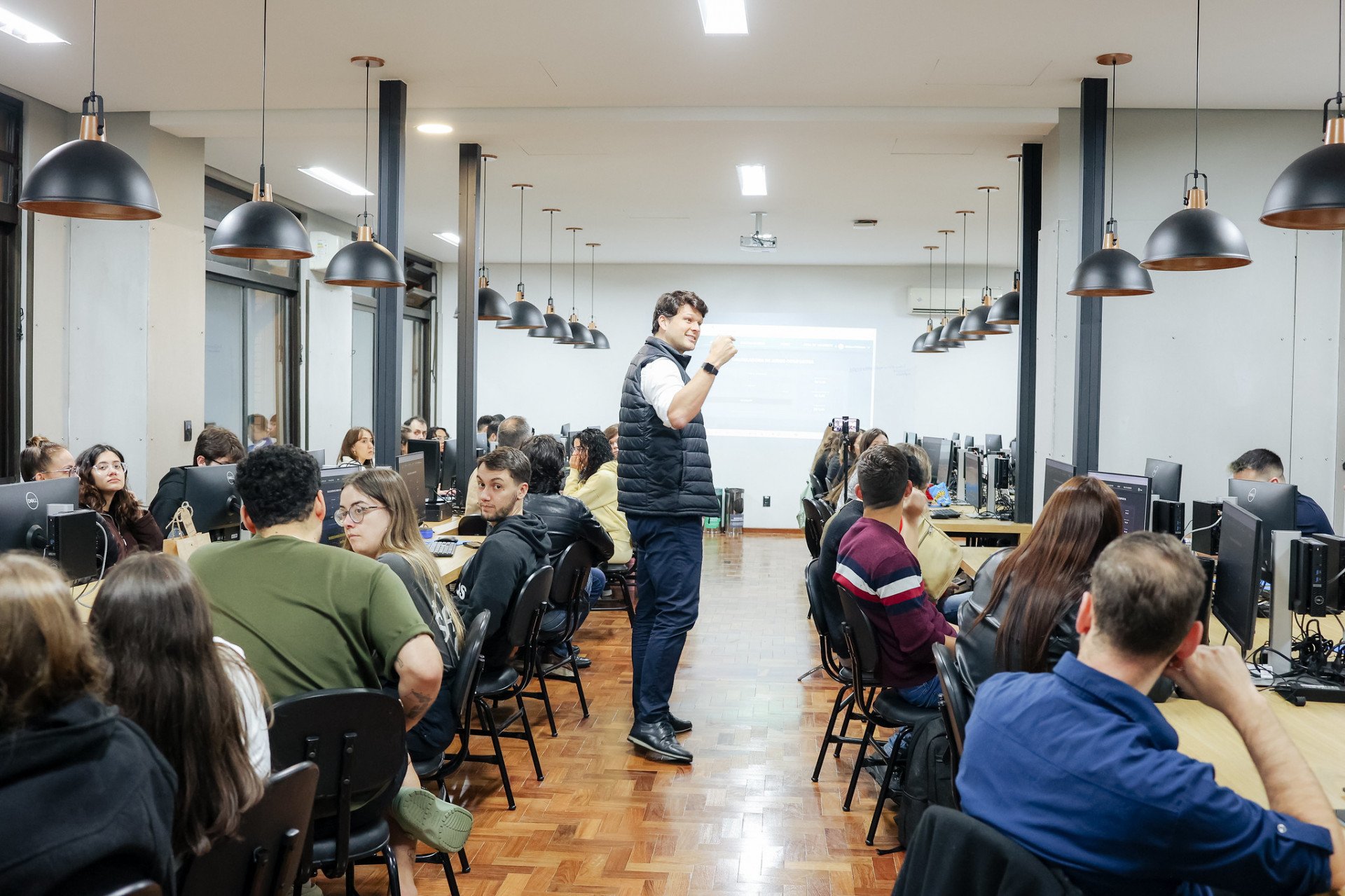 Com dura&ccedil;&atilde;o de quatro anos, o curso ser&aacute; nas modalidades Presencial e EAD | abc+