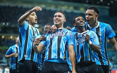 Com gols de Noriega e Marlon, Grêmio vence o Atlético-MG na Arena pelo Campeonato Brasileiro