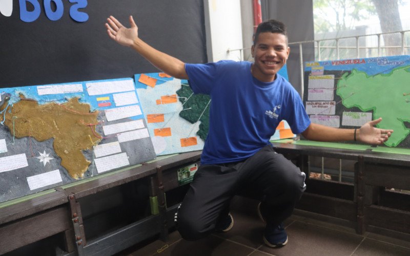 O venezuelano Rodrigo Rojas comenta que passou a entender melhor a situa&ccedil;&atilde;o do seu pa&iacute;s devido ao projeto