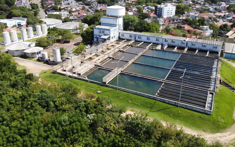 Imagem aérea Estação de Tratamento do Semae (Serviço Municipal de Água e Esgotos) de São Leopoldo  | abc+