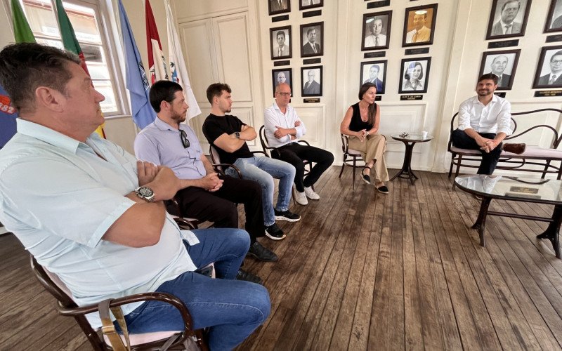 Encontro entre lideranças empresariais do Paranhana e deputados estaduais aconteceu nesta sexta-feira (27)