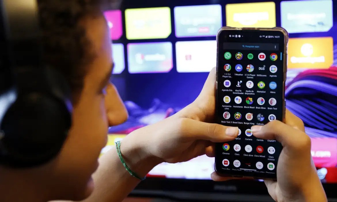 Governo derruba alta de imposto para smartphones e eletrônicos; saiba o que muda