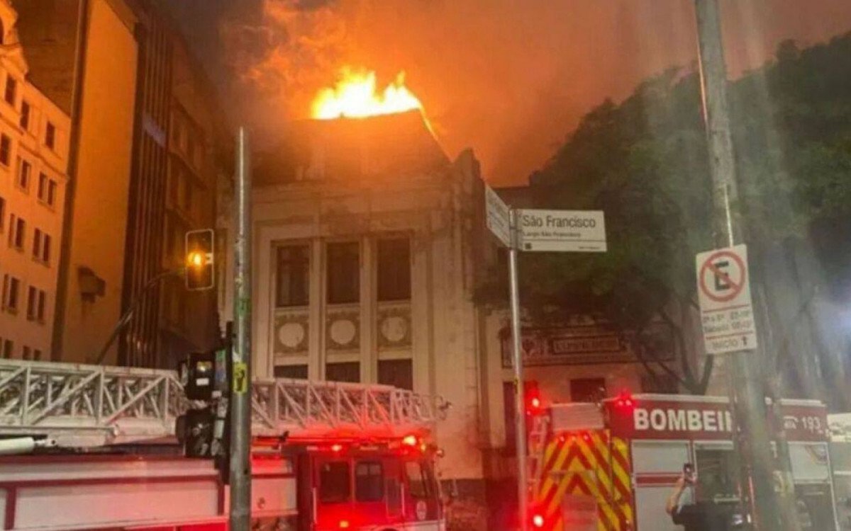 Incêndio atinge prédio histórico da Faculdade de Direito da USP