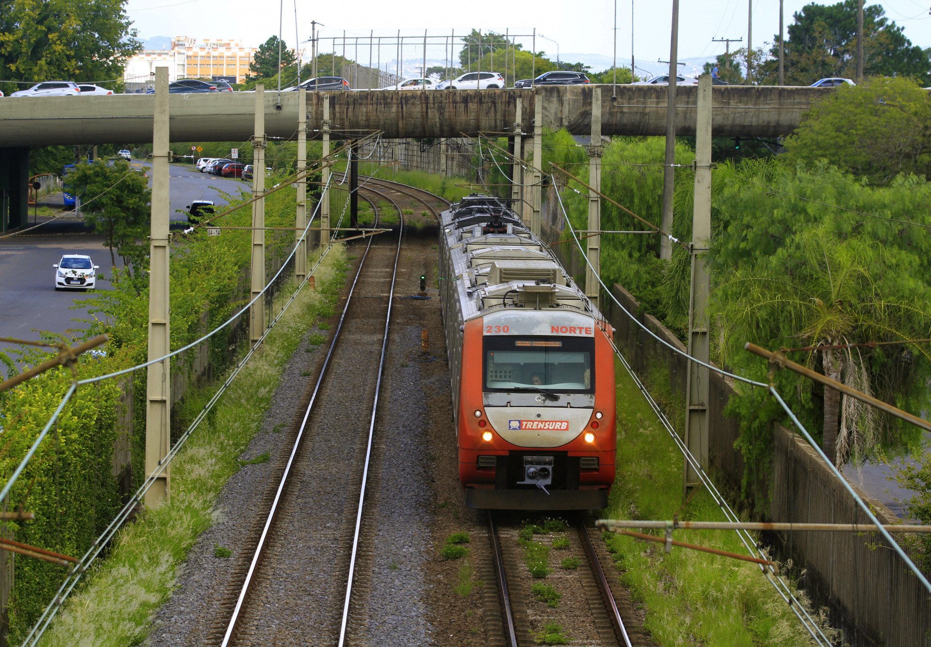 Canoas busca recursos em Bras&iacute;lia para elevar as linhas da Trensurb