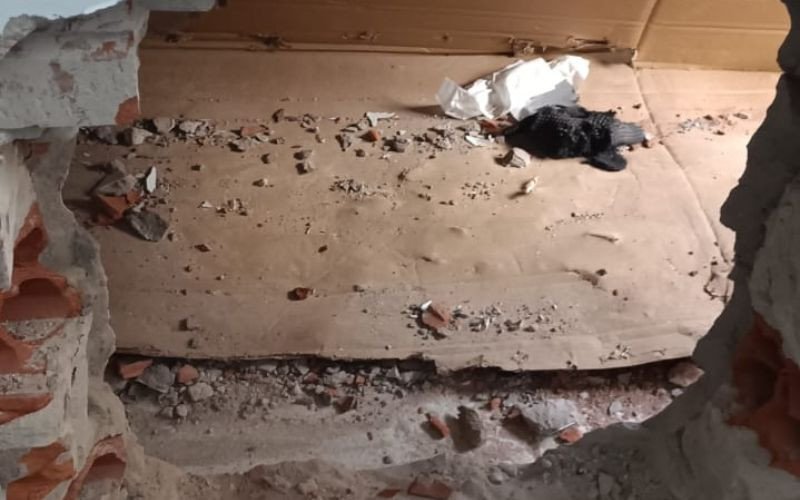 Criminosos fazem buraco em parede para furtar agência bancária em Nova Hartz