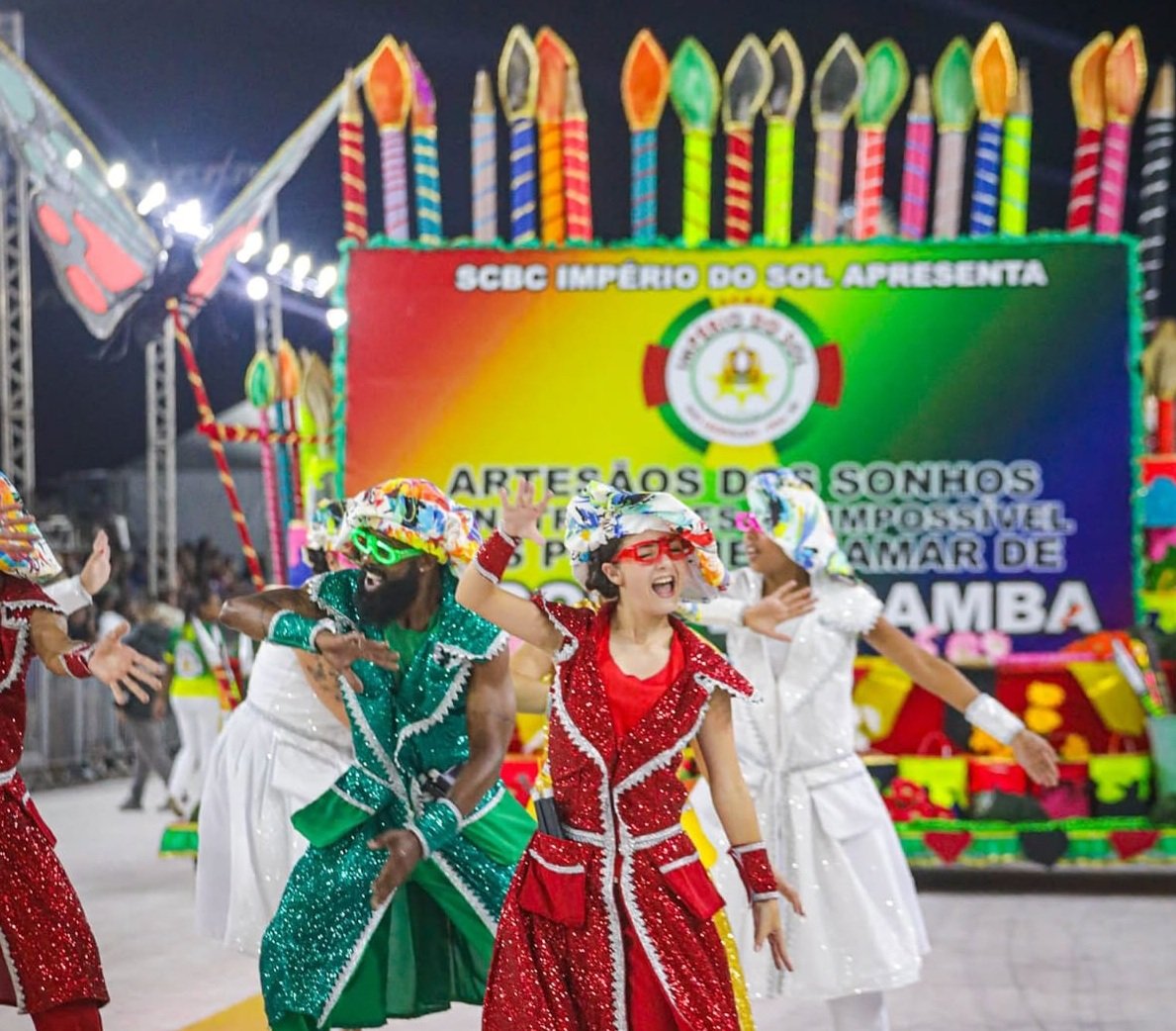 Escolas de samba do Vale do Sinos levam beleza e alegria ao desfile em Porto Alegre; confira