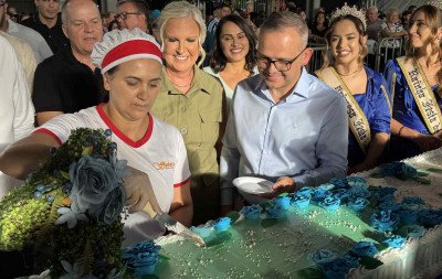 Aniversário de Sapiranga: torta de 350 kg é servida durante celebração dos 71 anos de emancipação